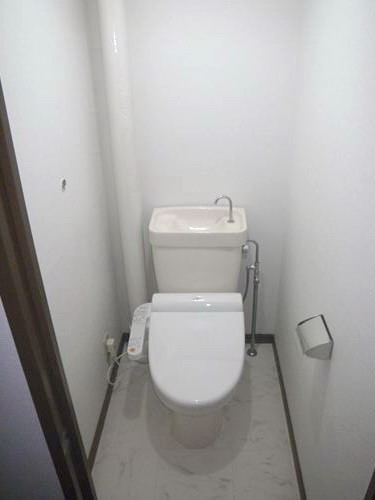 ファミール篠栗 / 402号室 トイレ