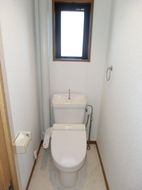 ファミーユ筑紫 / 105号室 トイレ