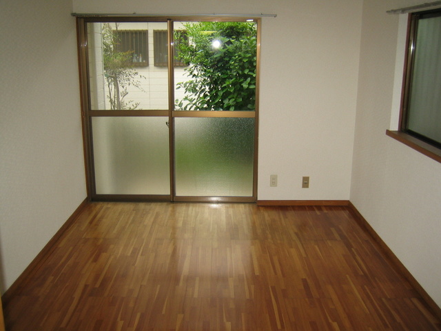 松本タウンハウス / A-2号室 