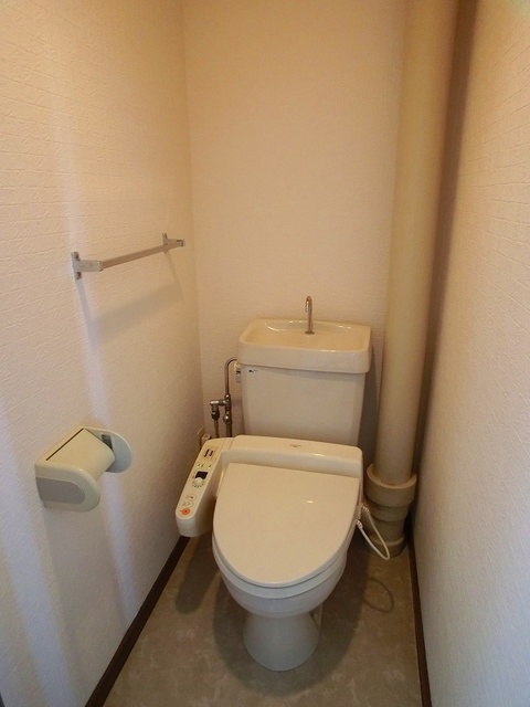 井尻第３ビル / 601号室 トイレ