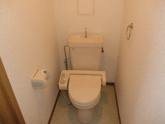 シャトレ弐番館 / 205号室 トイレ