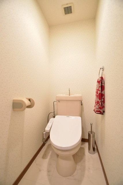 シャトレ参番館 / 301号室 トイレ