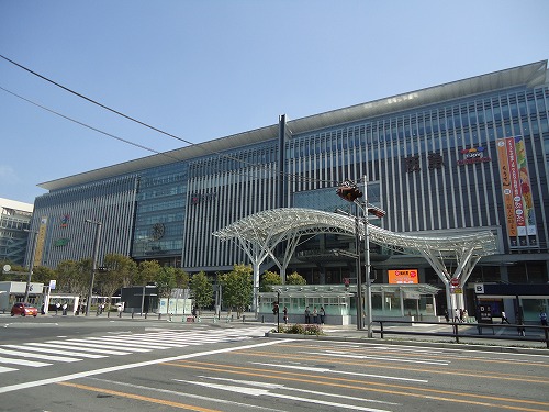 福岡の玄関口『博多駅』最近、商業施設としても充実した駅へと生まれ変わり人気の駅。